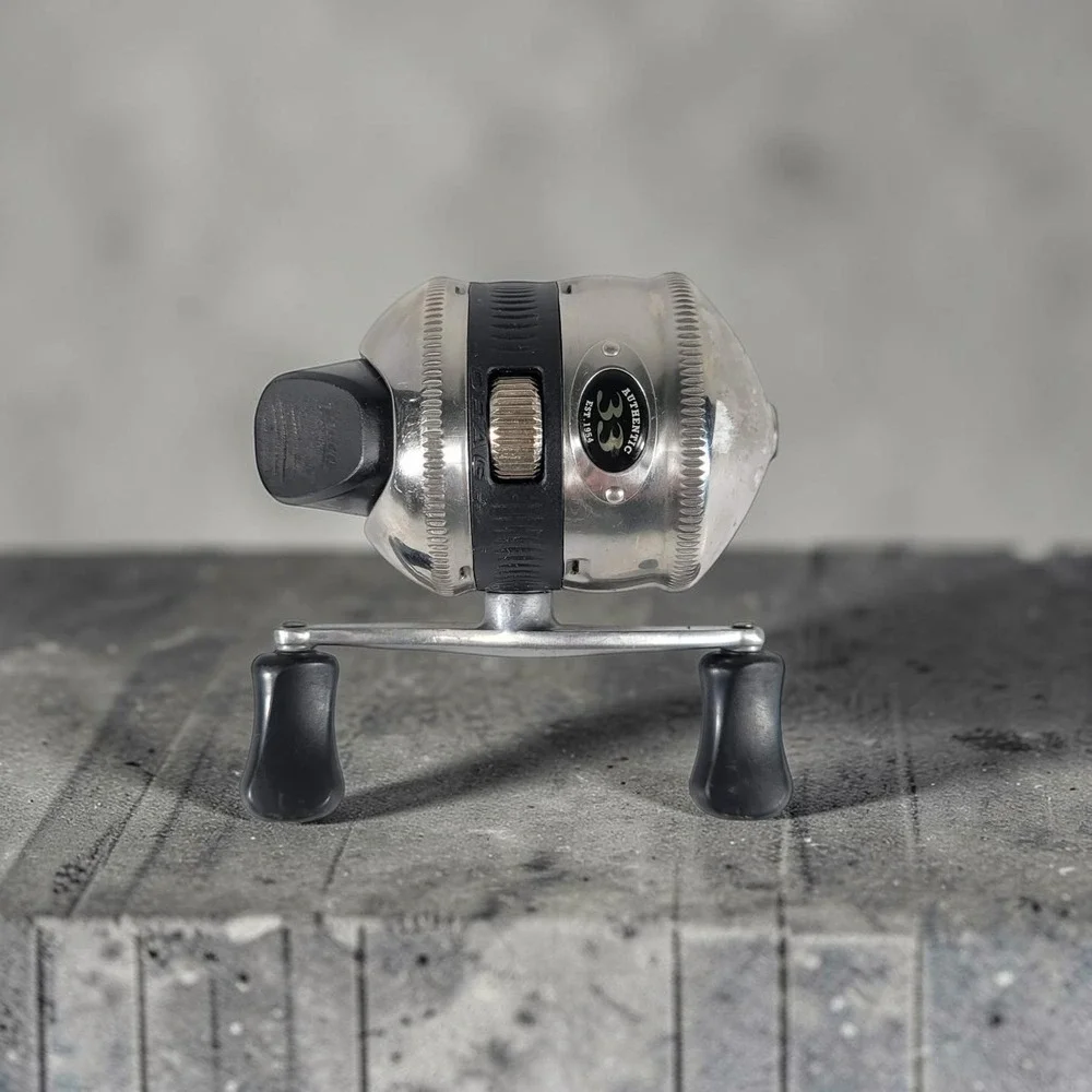 Zebco Authentic 33 Spincast Fishing Reel Silver Black 33J-B4‎ TESTED